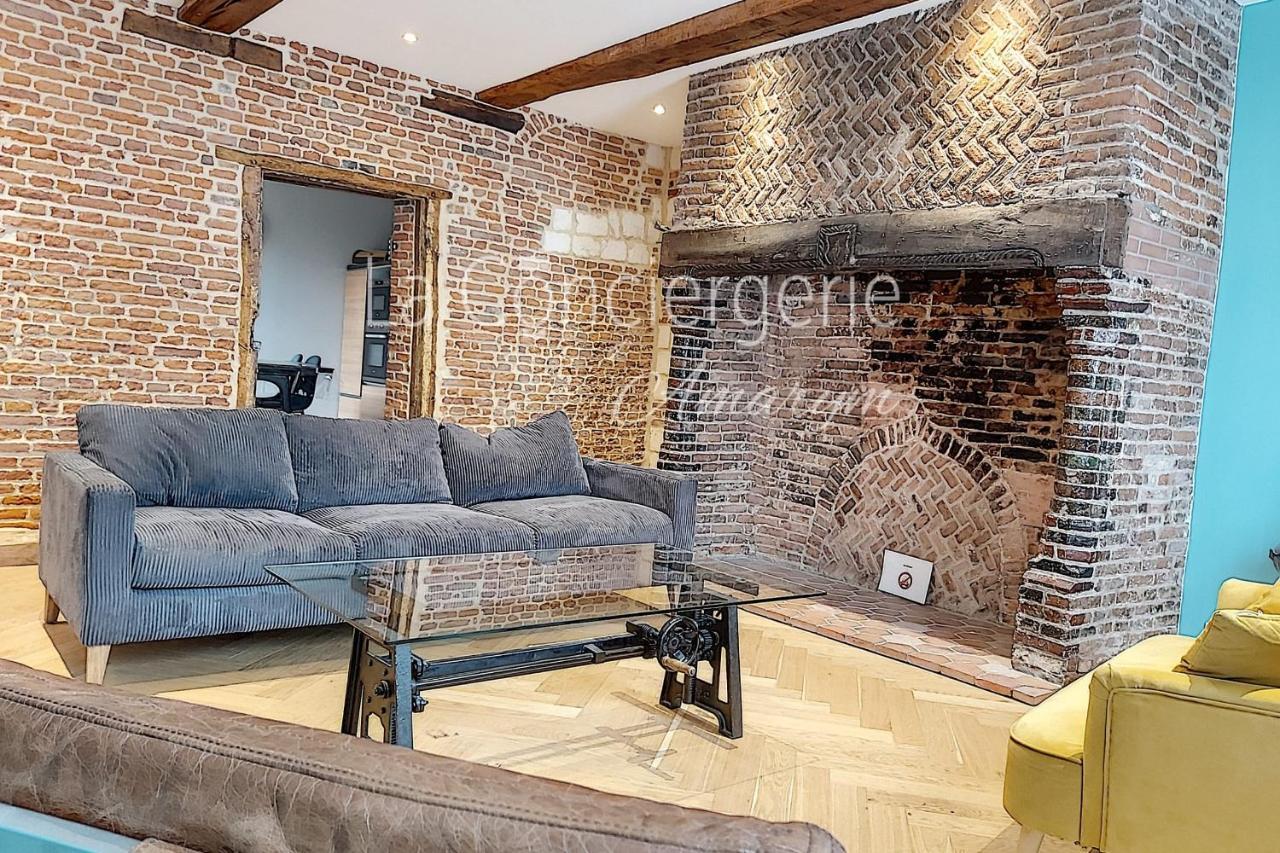 Aa13 - Le Victor Hugo - Sejour D'Exception Dans Un Appartement Historique Ault Exteriör bild